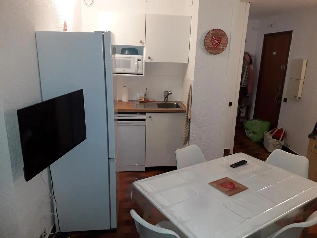 Beautiful 2 Bedroom With South-Facing Garden Ancelle Lägenhet