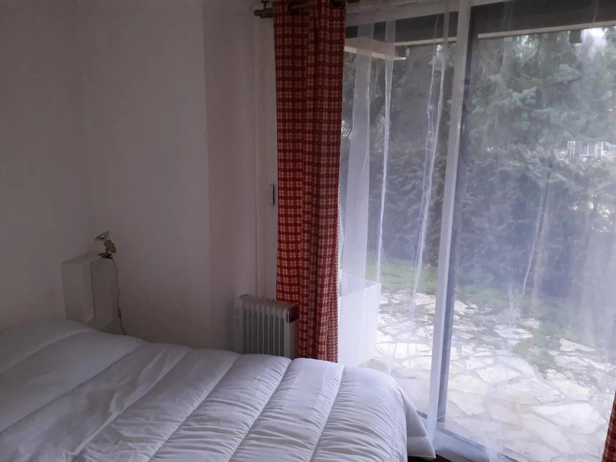 Beautiful 2 Bedroom With South-Facing Garden Ancelle 0*,